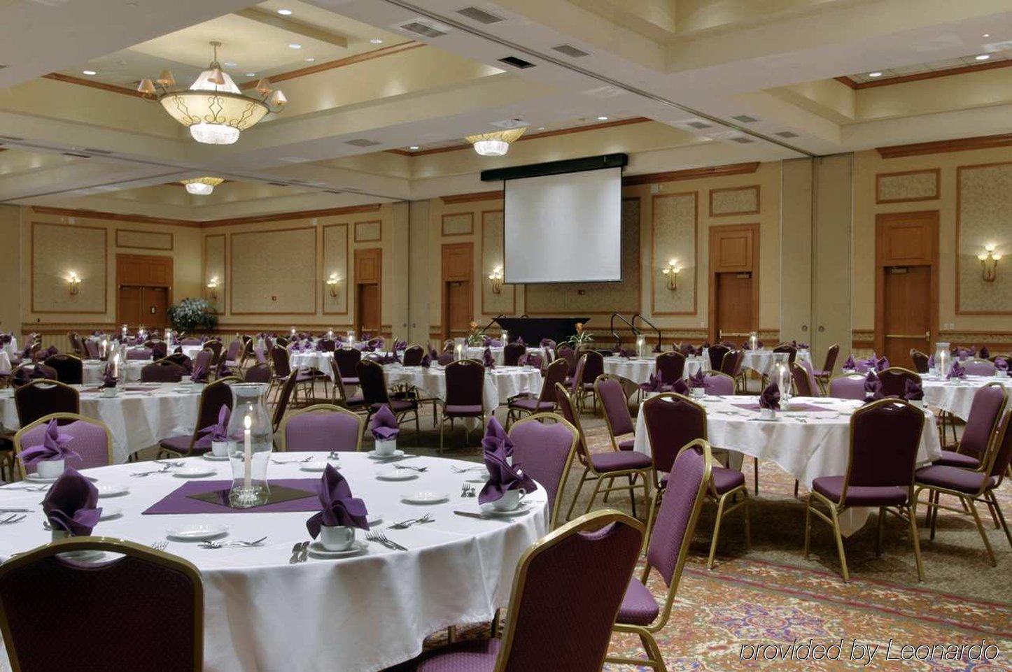 Doubletree By Hilton Denver Central Park Restoran gambar
